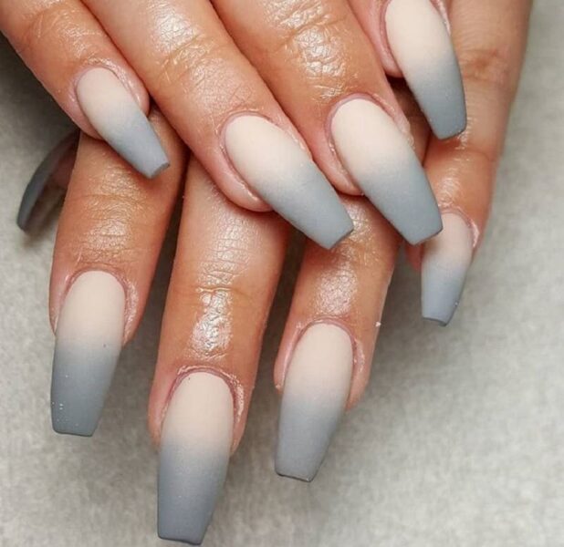 Mẫu nail xám ombre sơn nhám