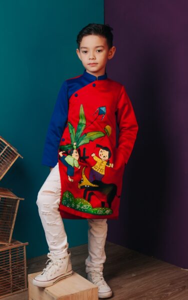 những mẫu áo dài cách tân nam màu đỏ họa tiết dân gian