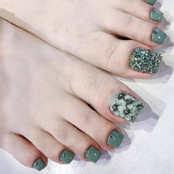 Top 18 mẫu sơn móng chân màu xanh ngọc siêu đẹp