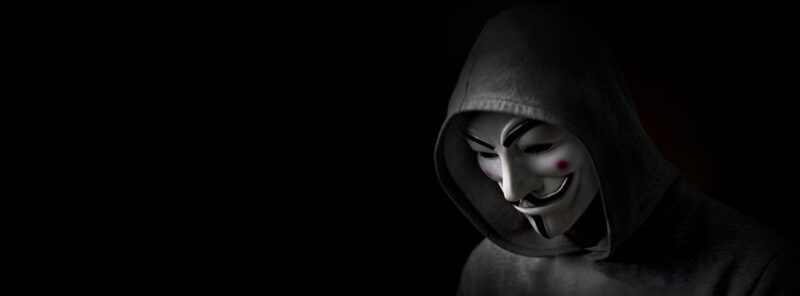Ảnh bìa hacker áo hodie trắng đen