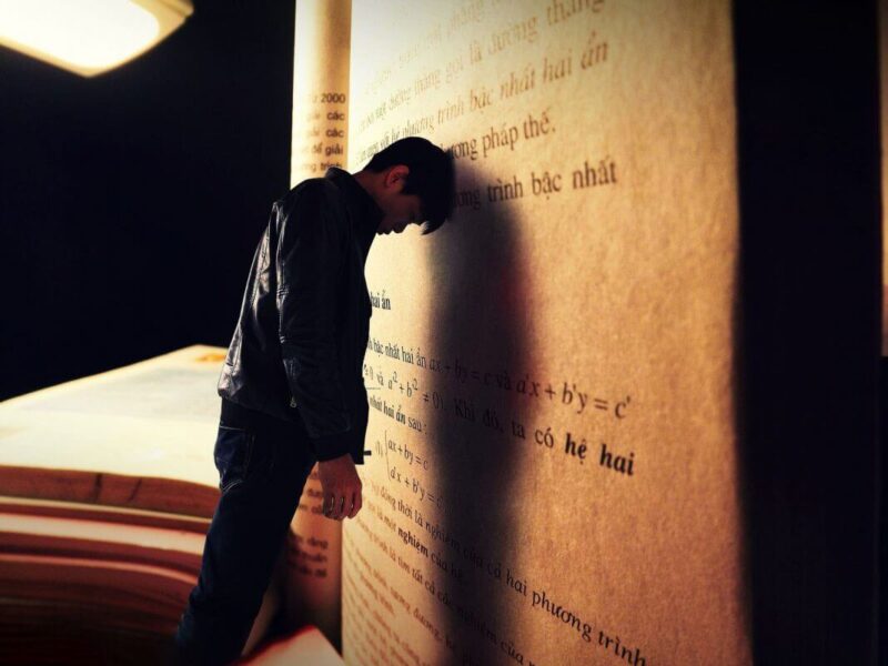 ảnh chán đời, bế tắc muốn gục ngã