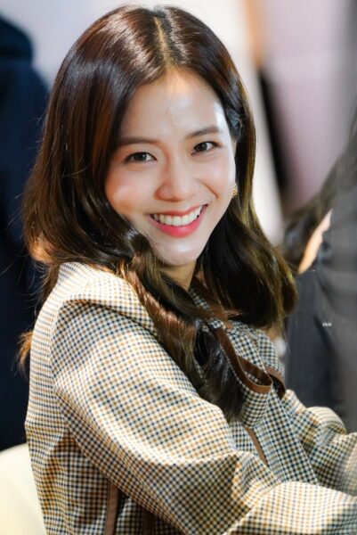 ảnh cười đẹp rạng rỡ của idol Hàn Quốc