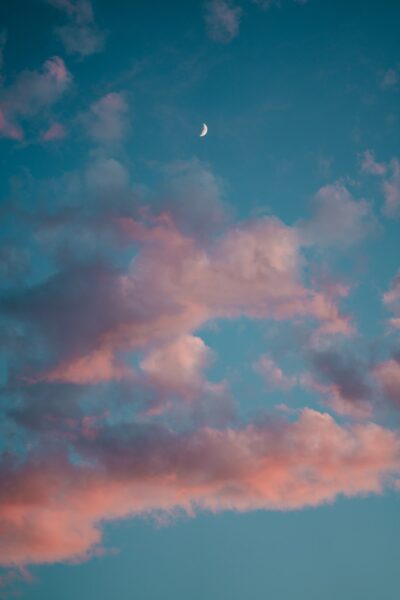 ảnh mây hồng lúc trăng lên