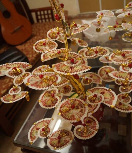 Ảnh nhiều tiền xếp cánh quạt