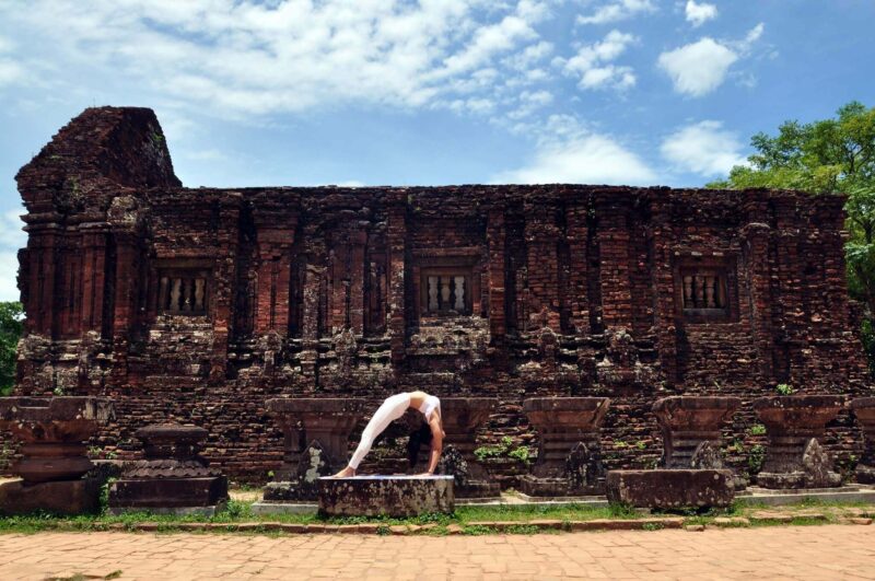 Ảnh thánh địa Mỹ Sơn đẹp (My Son Sanctuary) nhìn từ phía trước
