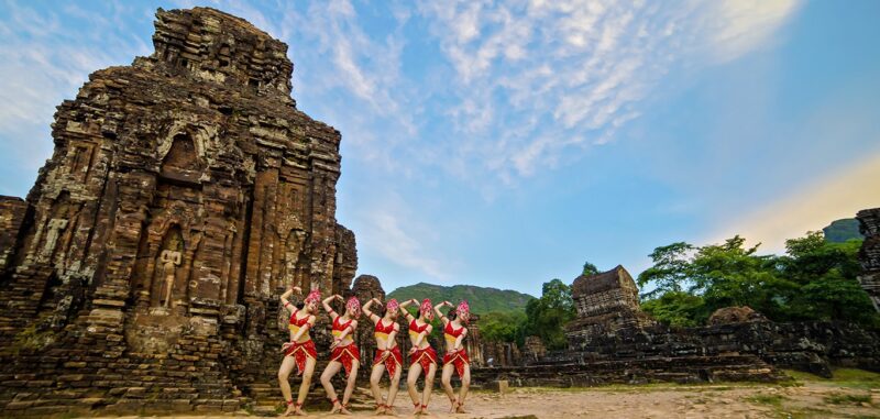 Ảnh thánh địa Mỹ Sơn đẹp (My Son Sanctuary) và điệu múa Chăm