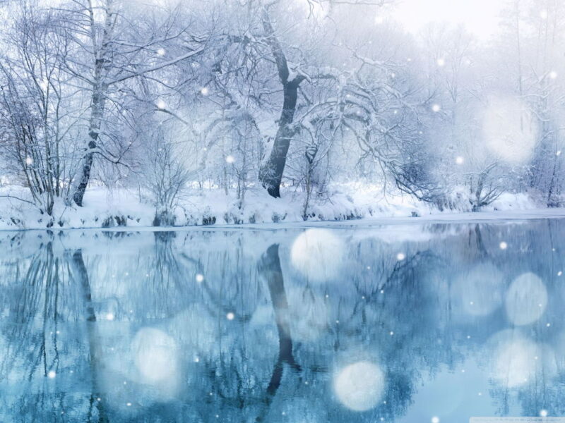 Ảnh đẹp tuyết rơi bên sông