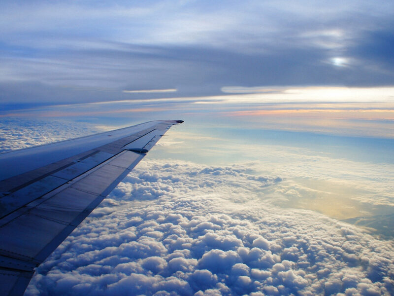 Ảnh yêu xa đẹp nhất - đường bay giờ em đi