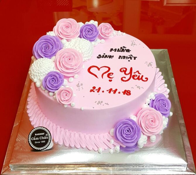 Bánh sinh nhật cho mẹ hiện đại