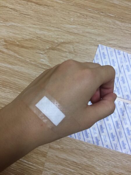 hình ảnh bị đứt tay troll cổ tay