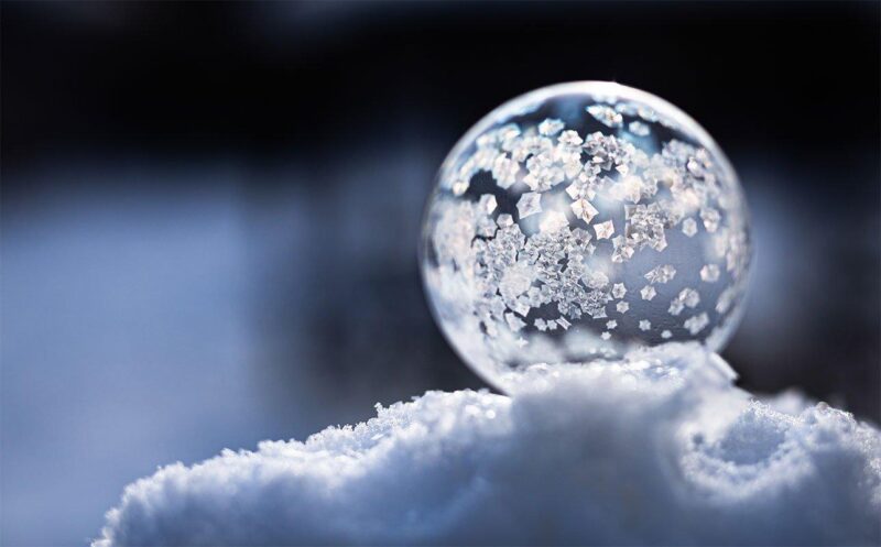 Bilder von Schneeflocken in Form von Blasen