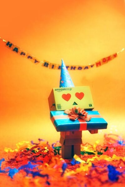 Hình ảnh người gỗ dễ thương mừng sinh nhật