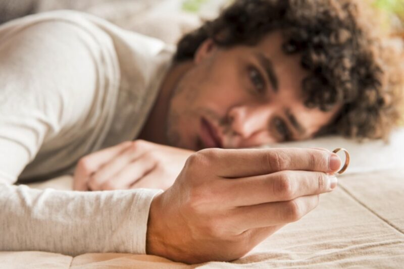 Hình ảnh tuyệt vọng chán nản về tình yêu