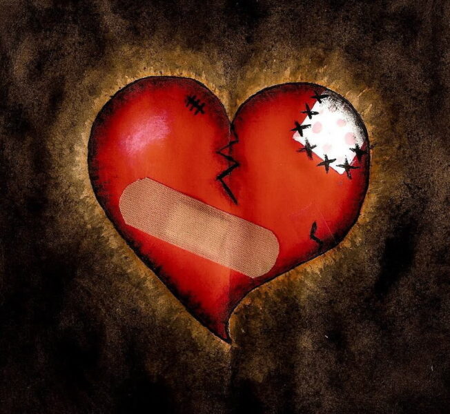 hình ảnh valentine đẹp buồn trái tim tan vỡ