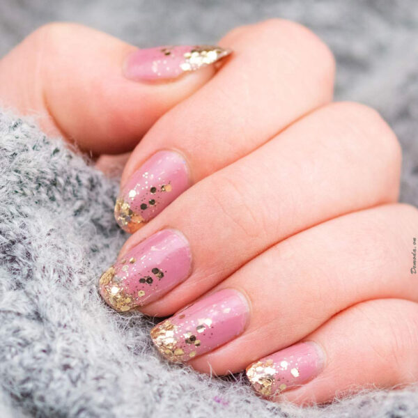 Mẫu nail thạch màu hồng dễ thương