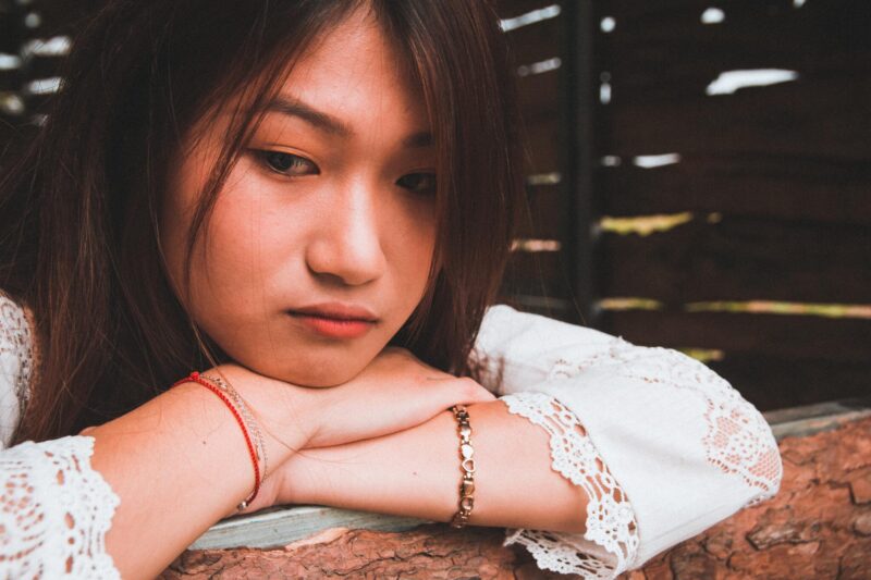 ảnh cảm xúc buồn chán nằm dài