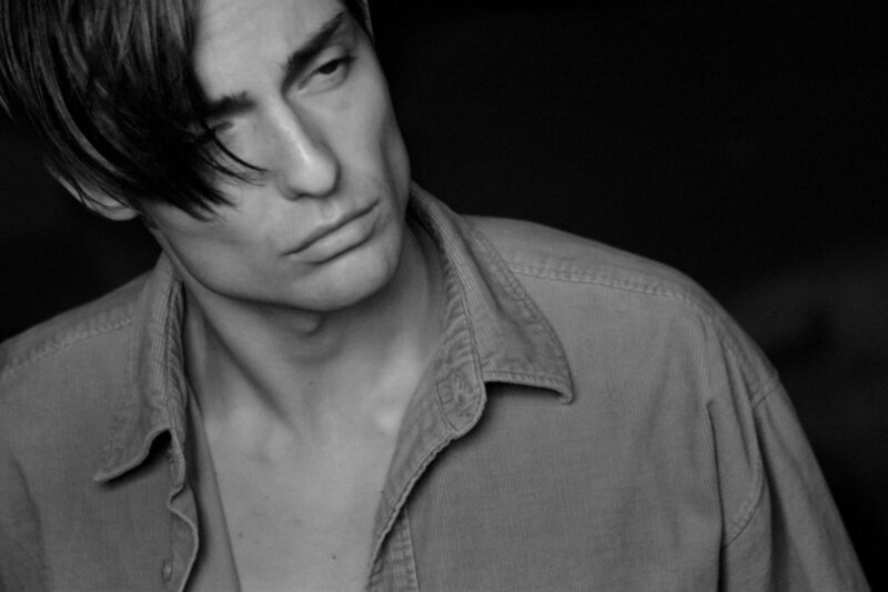 ảnh cảm xúc tâm trạng đen trắng