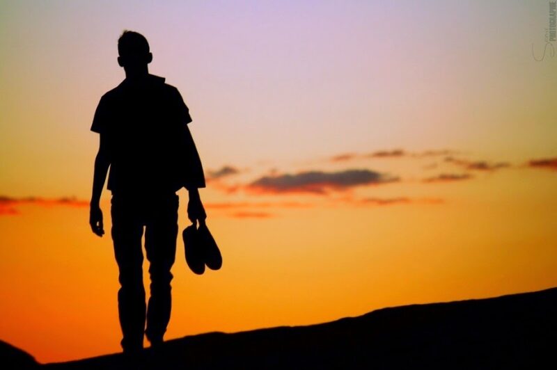 ảnh fa cái bóng đi một mình