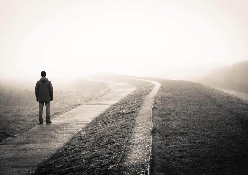 ảnh fa và lối đi cô đơn