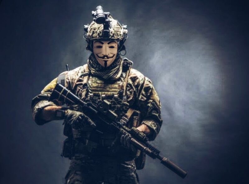 Ảnh hacker, anonymous cầm súng