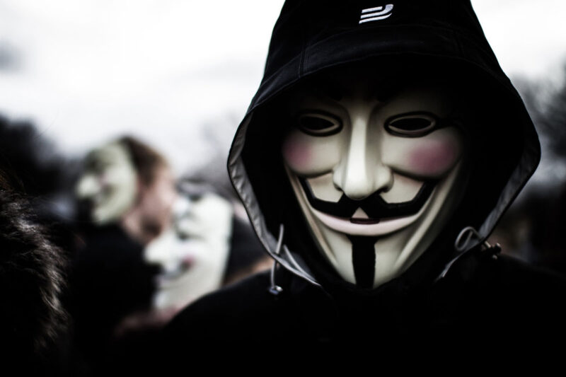 Anonymous là một vũ trụ đầy bí ẩn và lôi cuốn. Những hình ảnh về Anonymous đầy sáng tạo và tinh tế sẽ đưa bạn đến với một thế giới mới đầy cảm xúc. Hãy cùng khám phá những hình ảnh về Anonymous để trải nghiệm một thế giới đầy phấn khích và ngạc nhiên.
