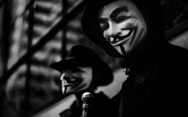 Ảnh hacker, anonymous nguy hiểm trên phố