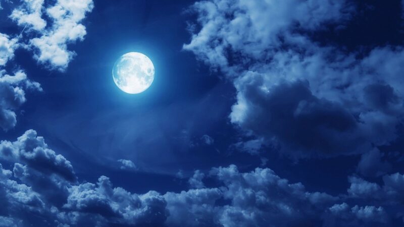 ảnh mặt trăng xanh dương