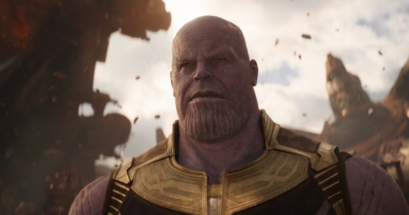 Ảnh Thanos lặng nhìn cực ngầu