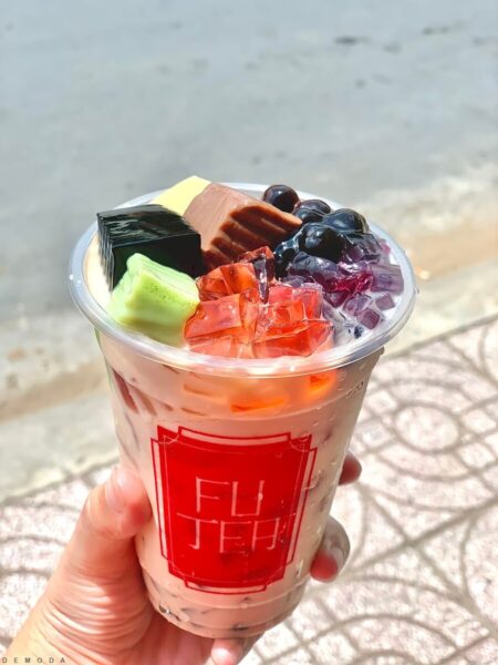 Ảnh trà sữa đẹp full topping, tự chụp