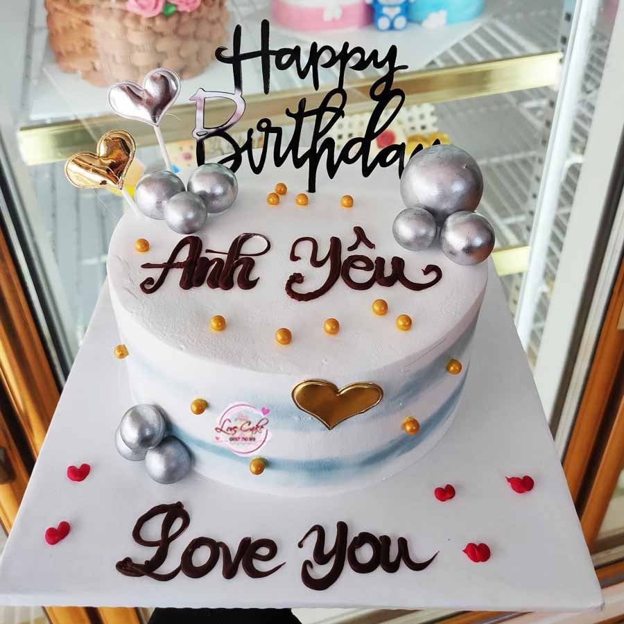 Để tặng món quà đầy tình cảm cho chồng mình, bạn đang tìm kiếm bánh sinh nhật chồng lãng mạn? Khám phá ngay những chiếc bánh kem sinh nhật với thiết kế độc đáo và hương vị tuyệt vời, để tạo nên một kỷ niệm tuyệt vời cho người vợ của mình.
