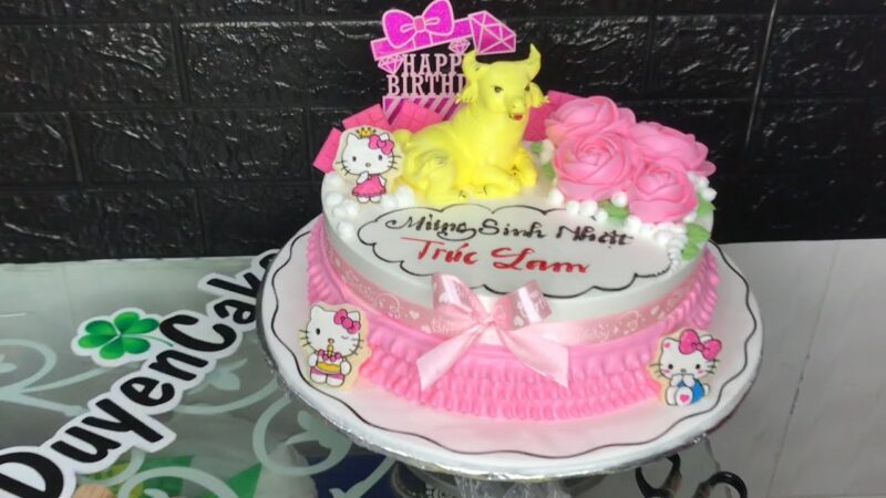 Bánh sinh nhật hình con trâu cho bé gái