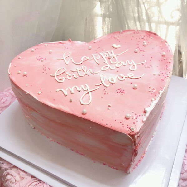 Mẫu bánh kem trái tim đơn giản