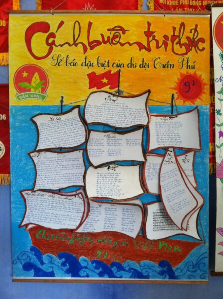 Mẫu báo tường độc đáo