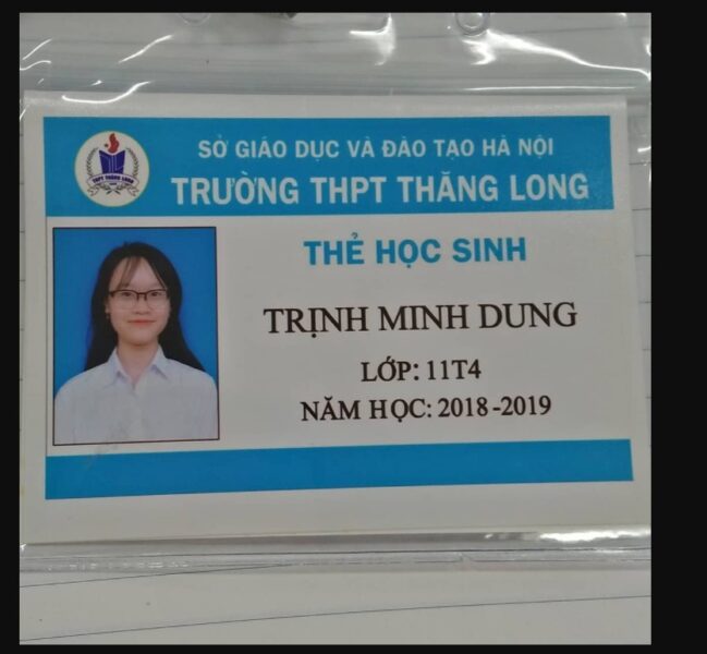 mẫu thẻ học sinh nữ cấp ba đeo kính