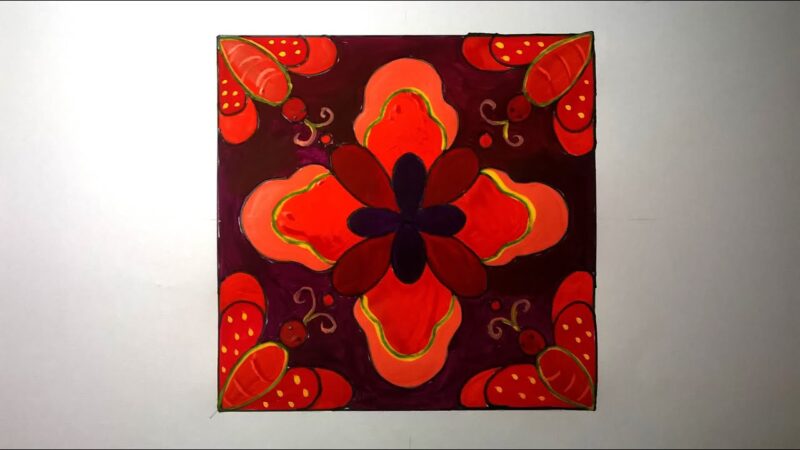 Vẽ tranh trang trí hình vuông nền đỏ đô