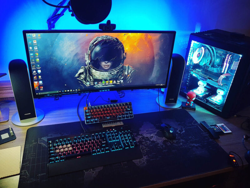 Ảnh dàn PC khủng phong cách vũ trụ cho nam