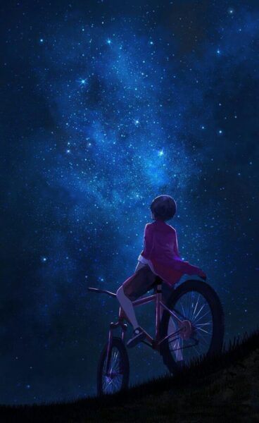 Trauriges Nachtfoto eines Jungen, der Fahrrad fährt
