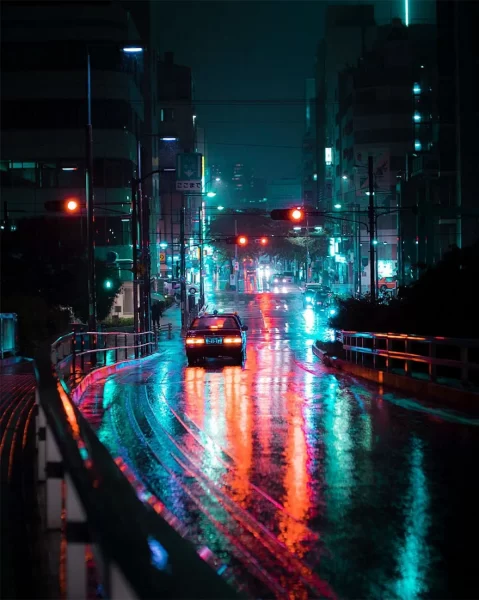 Traurige Nachtfotos in der Stadt der Farben