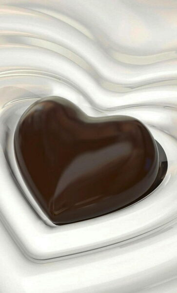 Hình ảnh socola valentine được phủ sữa