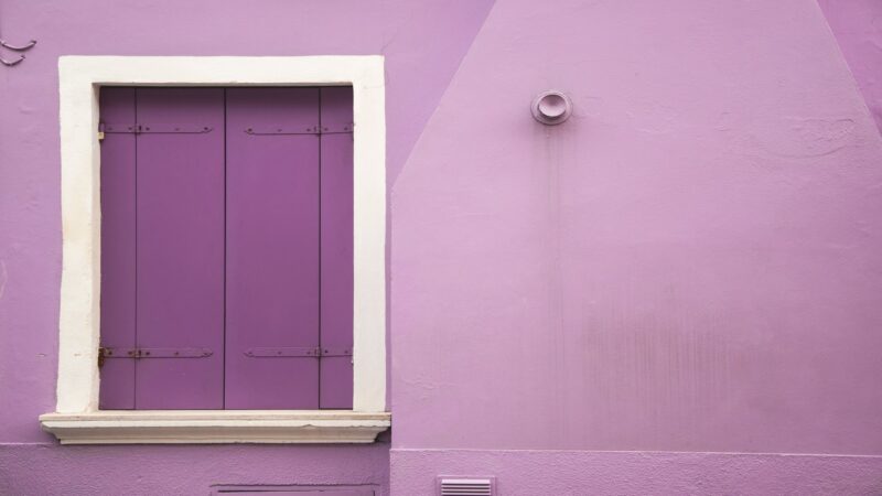 hình nền màu tím chiếc cửa sổ mộng mơ