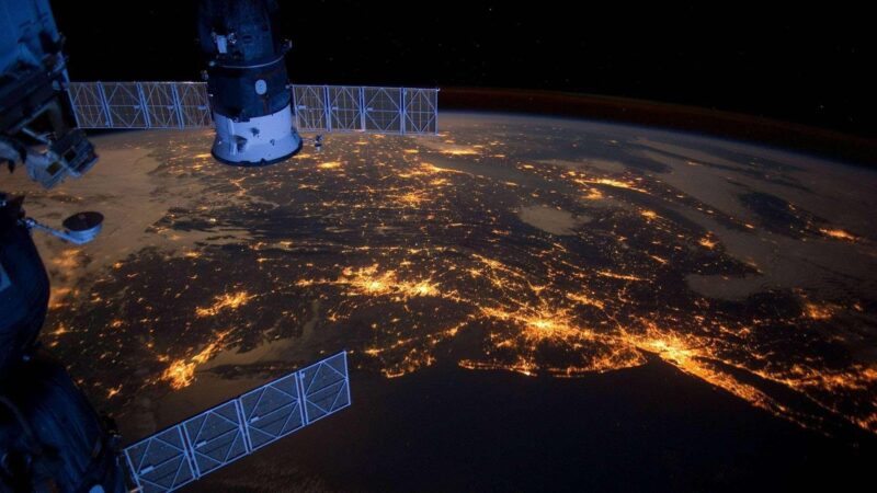 Satellitenbild in der Nacht