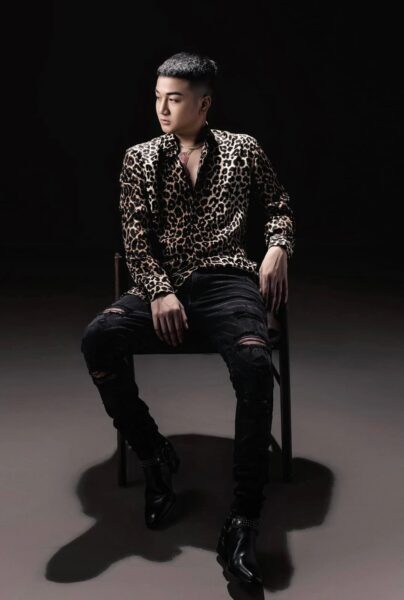 Hình xã hội đen ngầu trong bóng tối