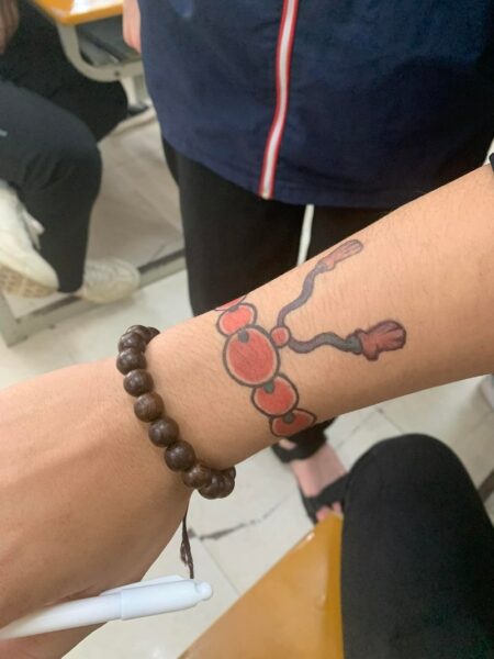 Hình xăm trổ chất cho học sinh