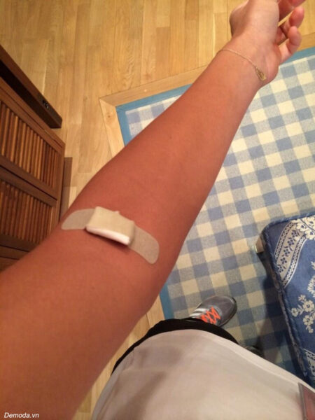 Hình ảnh đứt tay troll bạn bè