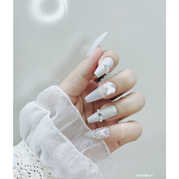 ﻿ Mẫu nail trắng đẹp