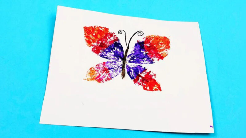 Cách vẽ tranh in hoa lá hình con bướm