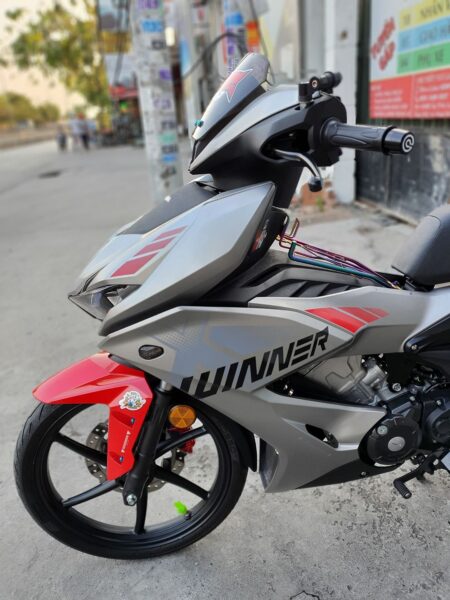 Hình ảnh xe winner X độ kiểng nhẹ