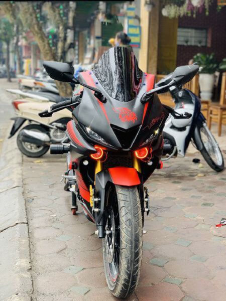 Hình R15 V3 độ đẹp màu cam