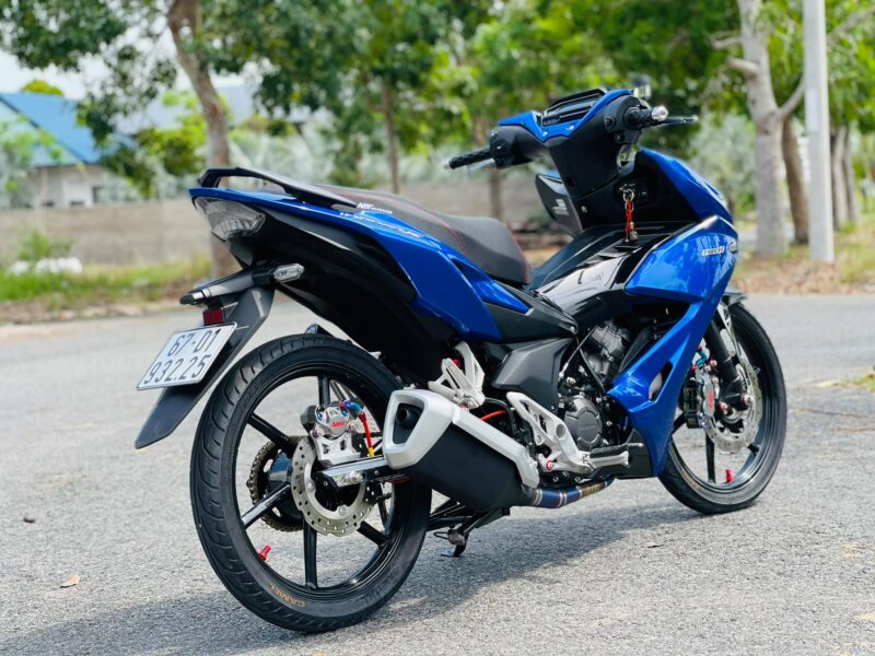 Hình xe Winner X độ kiểng màu xanh