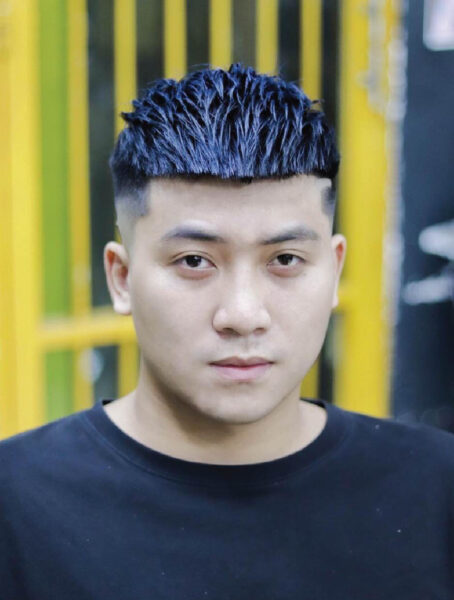 Kiểu tóc nam mặt tròn để mái